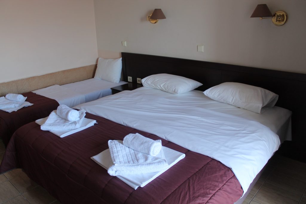 Tiara Holidays - Paradise Kriopigi - triple room